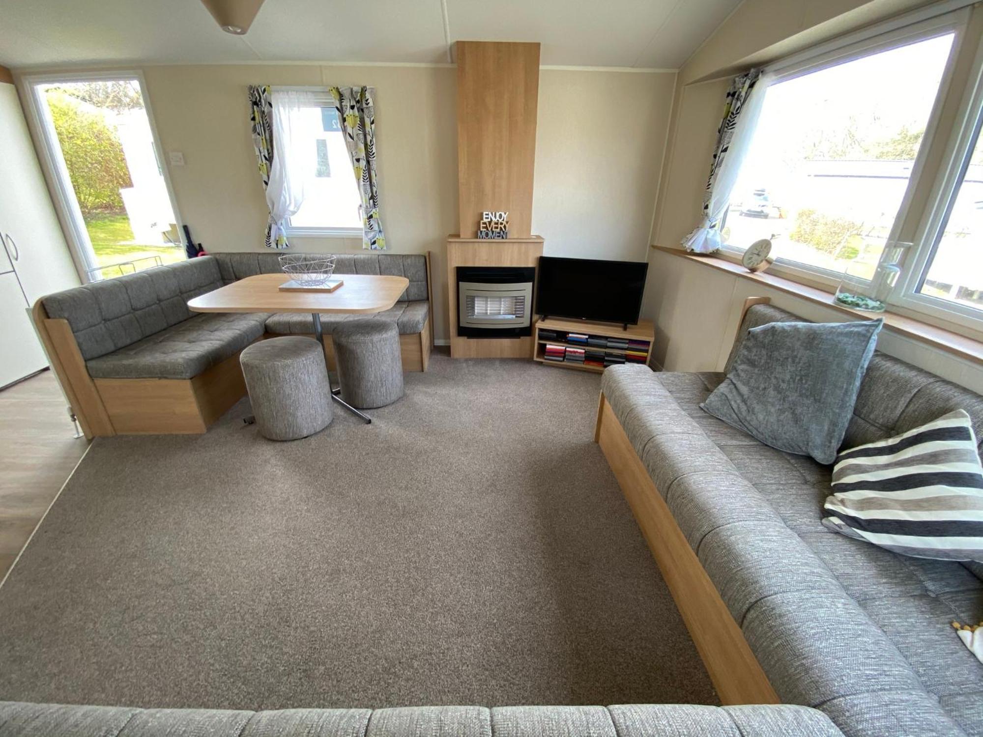 Whitecliff Bay Holiday Park - Most Popular Location Near Pools, Clubs And Beach Bembridge Bagian luar foto